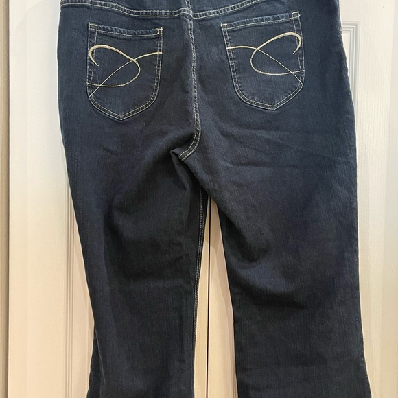 Chico's Platinum Denim Jeans Size 3 (16) Short Ultimate Fit Bootcut Short - Picture 3 of 10